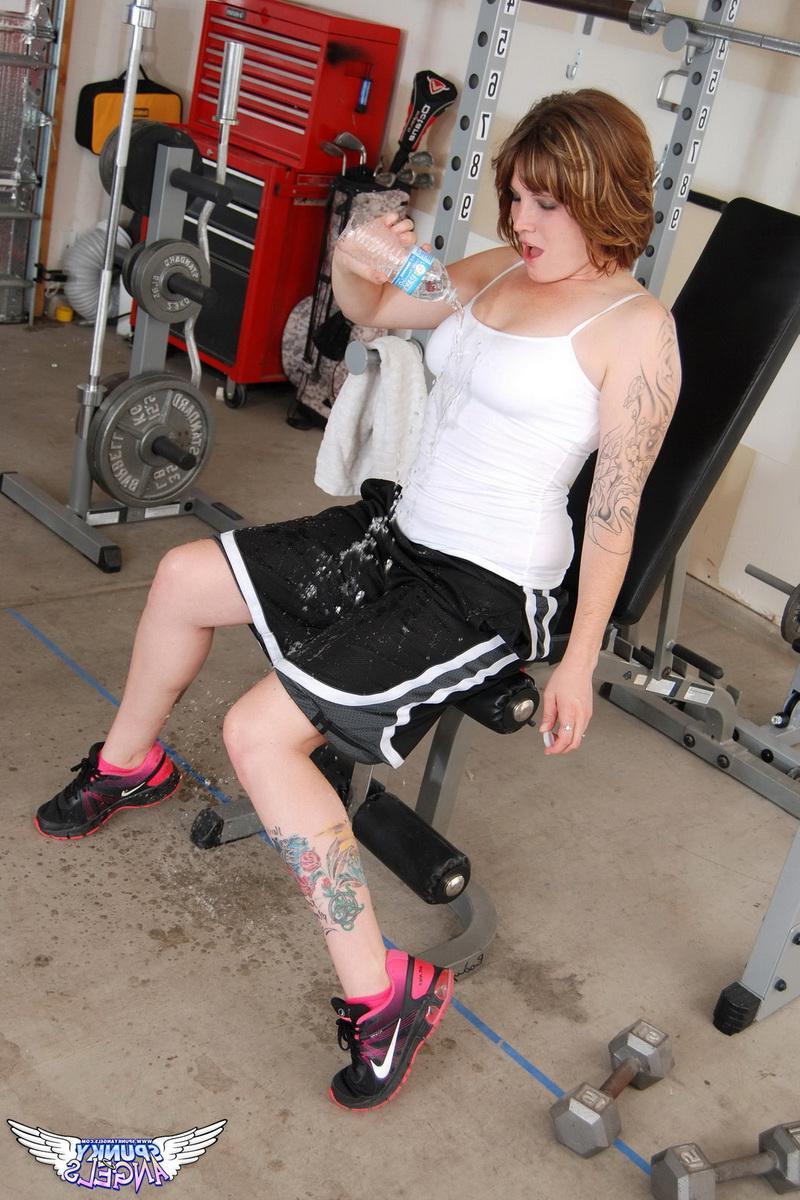 12P Curvy girl Misty strips naked in the gym as cools off from her workout