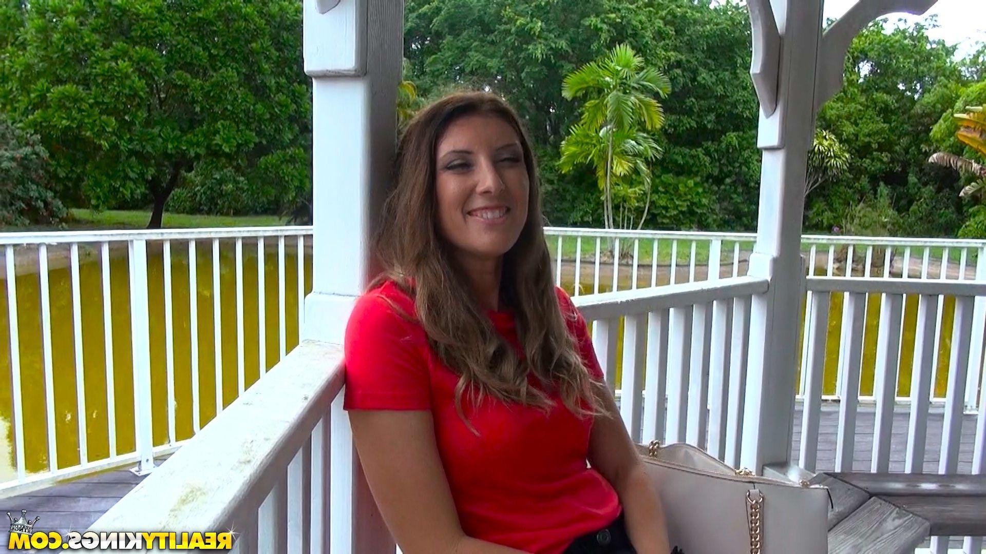 20P Amateur coed Sabrina Paige puts out for a ride