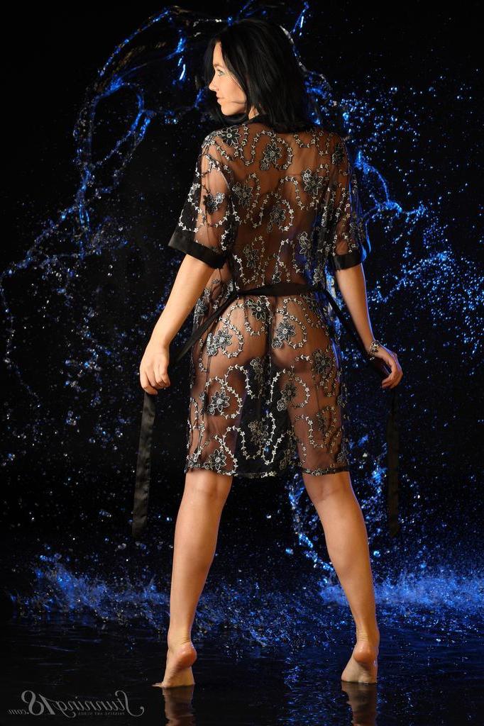 16P Darcy A strips and gets wet for you in "Splash"
