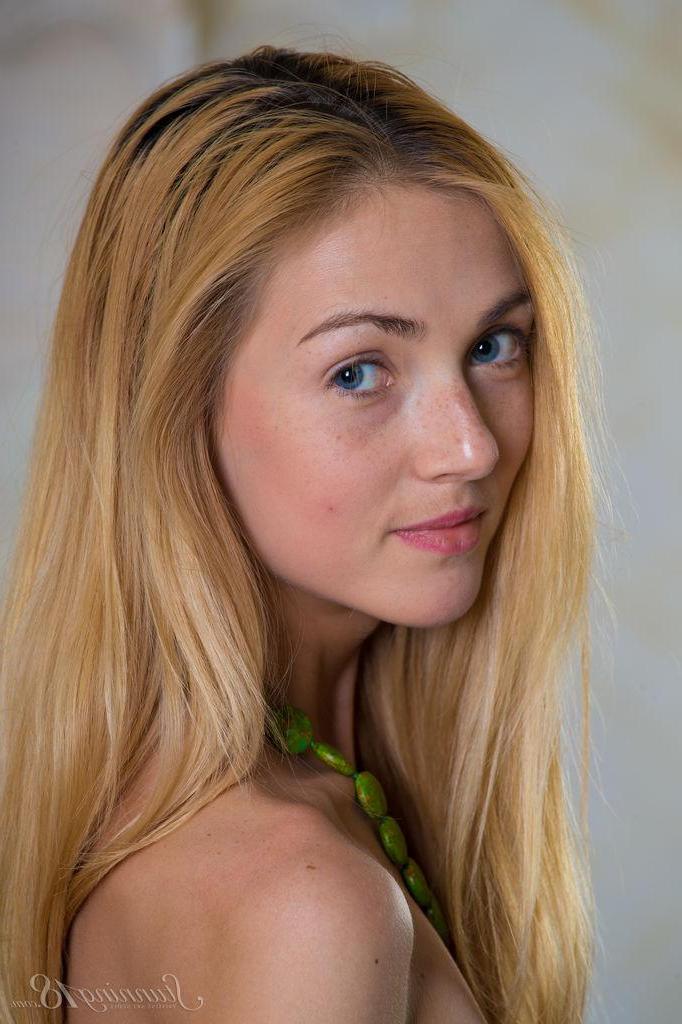 16P Blonde teen Ruby shows you her amazing nude body in bed