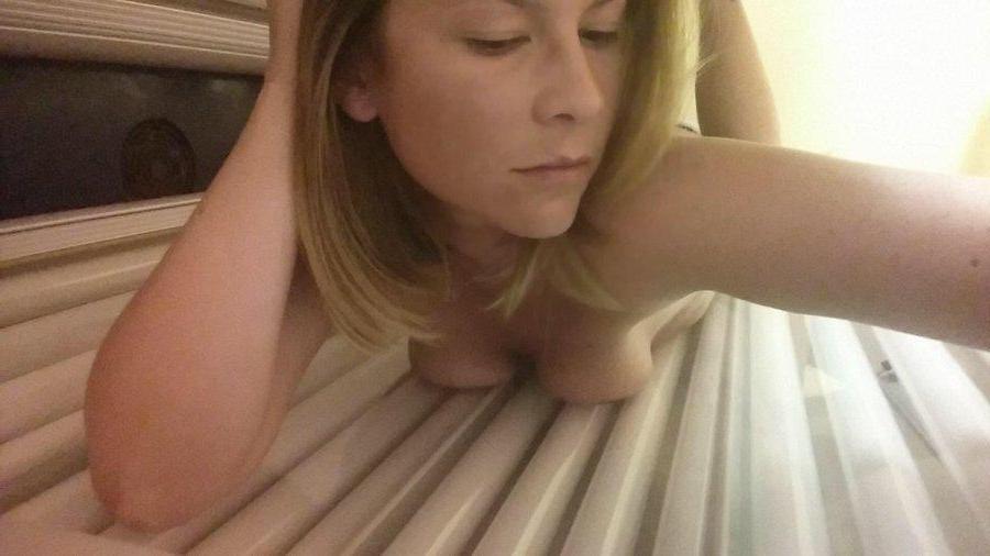 15P Hot coeds share selfies of their tight nude bodies