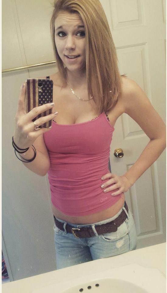 14P Hot college teens share selfies of their sexy bodies