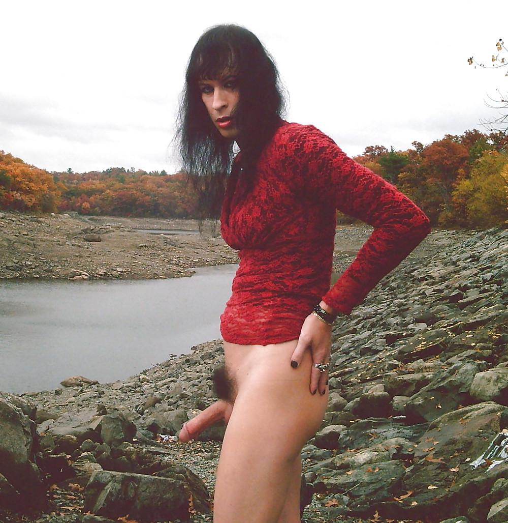 25P Goth tranny with big hairy cock