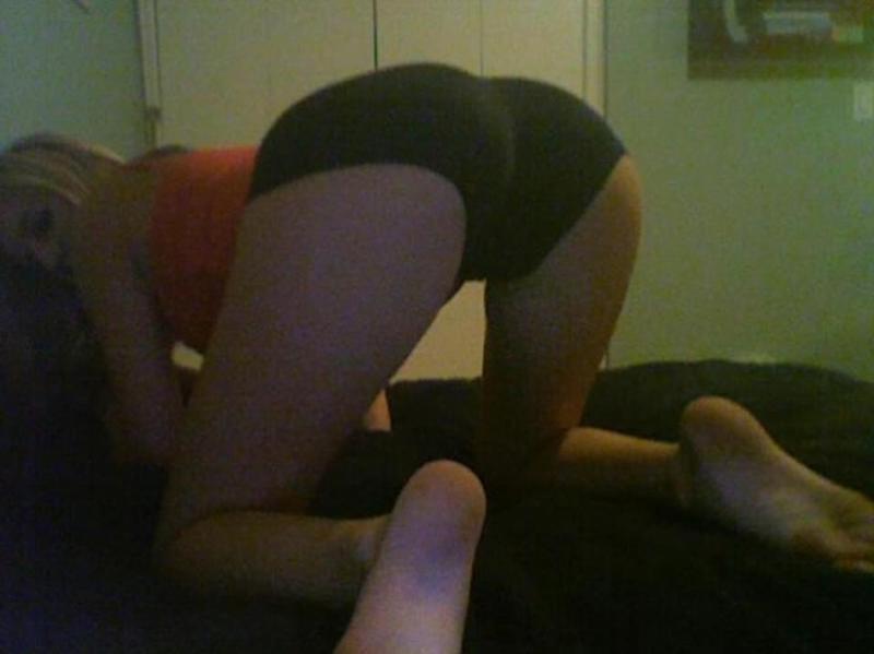 14P Wild blonde coed with a fine ass displays her shaved pussy