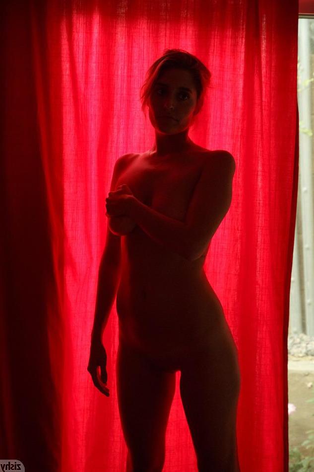 8P Hot coed Nikol Seaford teases with her beautiful body