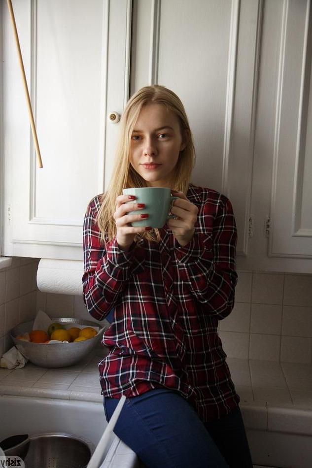 8P Blonde teen Freda Motten strips and teases at home