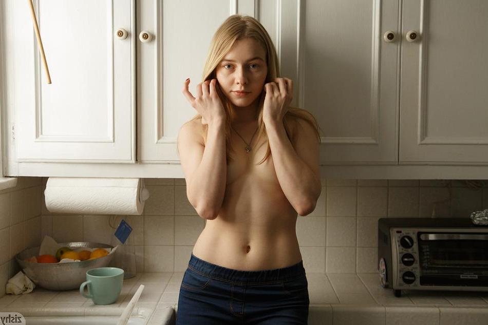 8P Blonde teen Freda Motten strips and teases at home