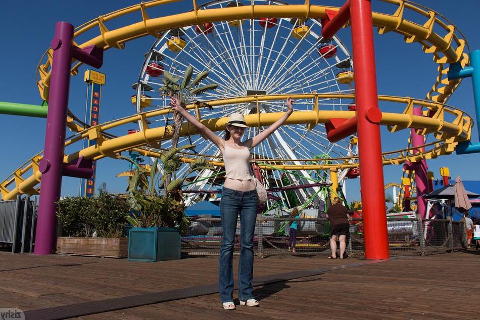 8P Hot coed Patience Dolder has some fun in public