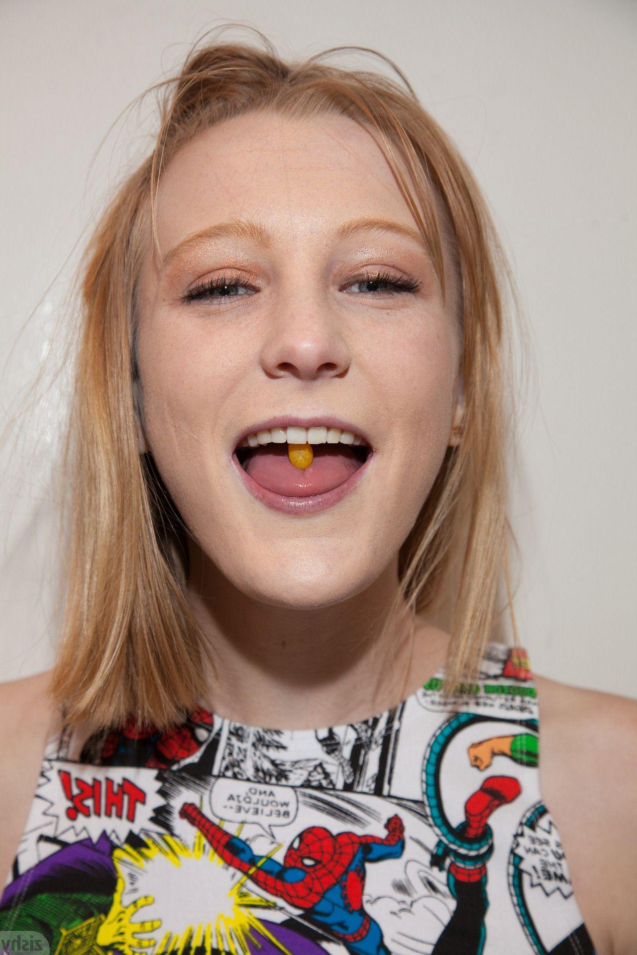 12P Hot coed Terri Belk has some fun at home all alone