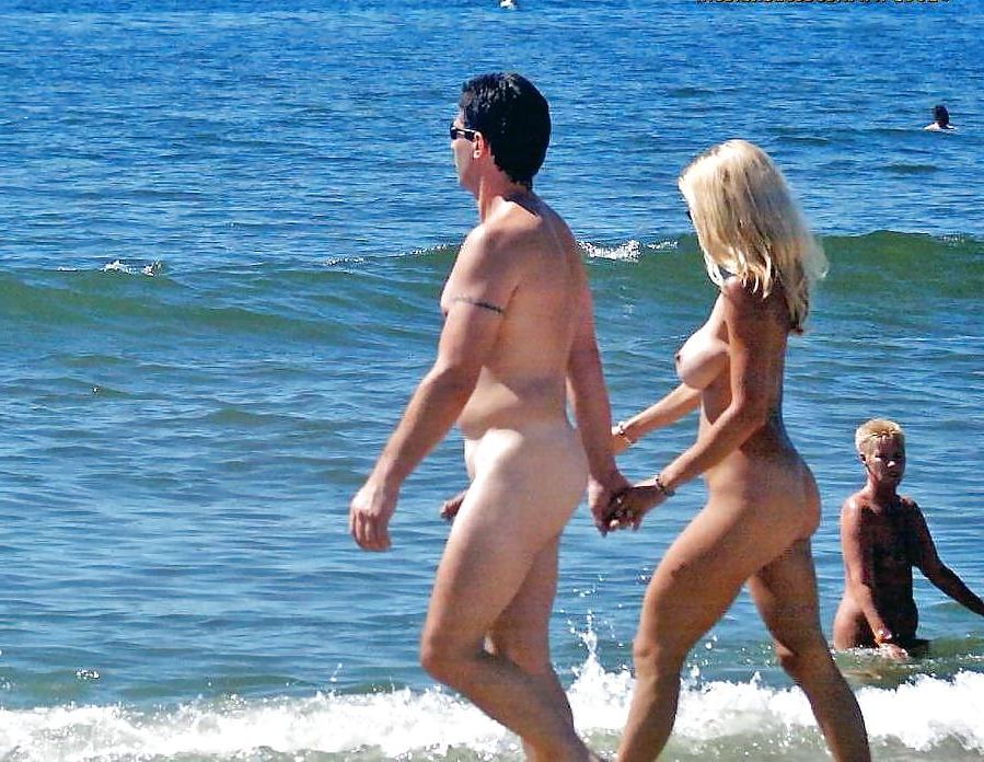 25P Nudist Couples 3