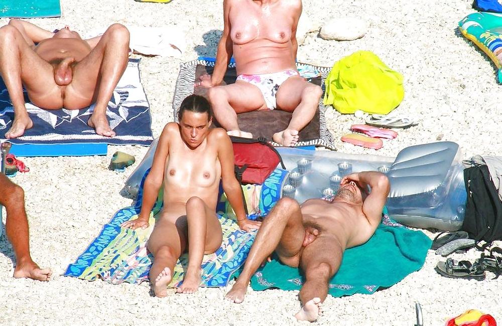 25P Nudist Couples 3
