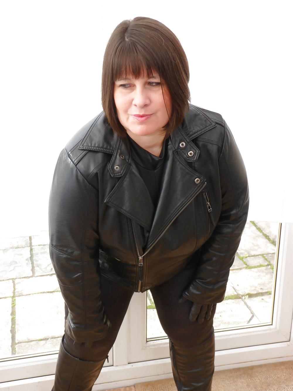25P Mature-BDSM 19