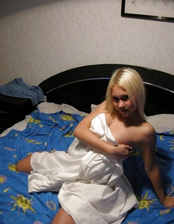 14P RUSSIAN GIRL LARISSA