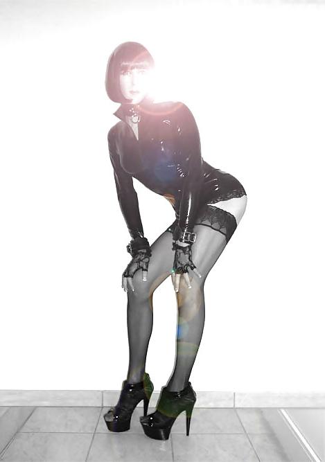 4P Latex chic