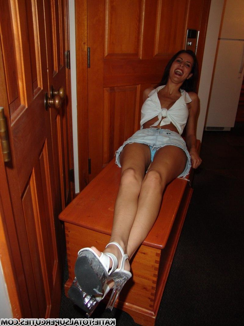 20P Pictures of a hot teen coed stripping nude