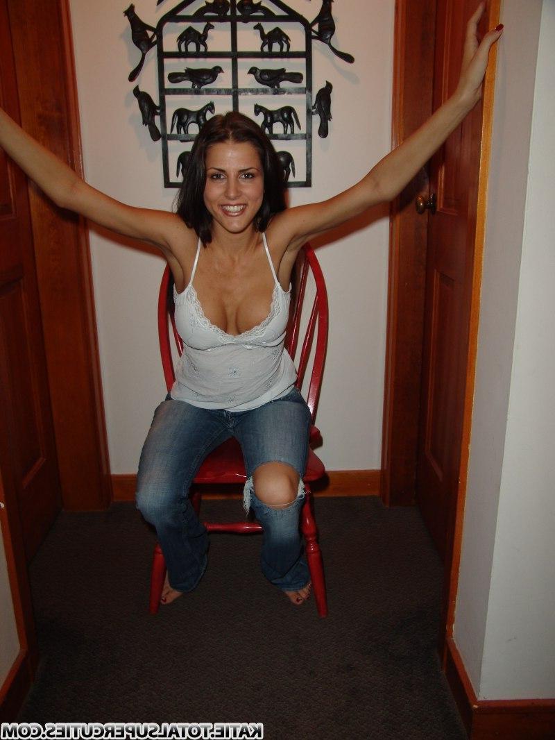 20P Pictures of a hot coed getting naked