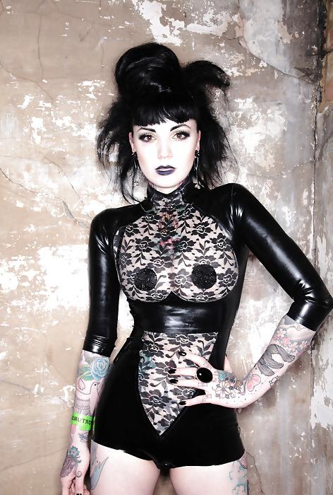 25P Fetish!  latex     by REALDEEPNEZZ