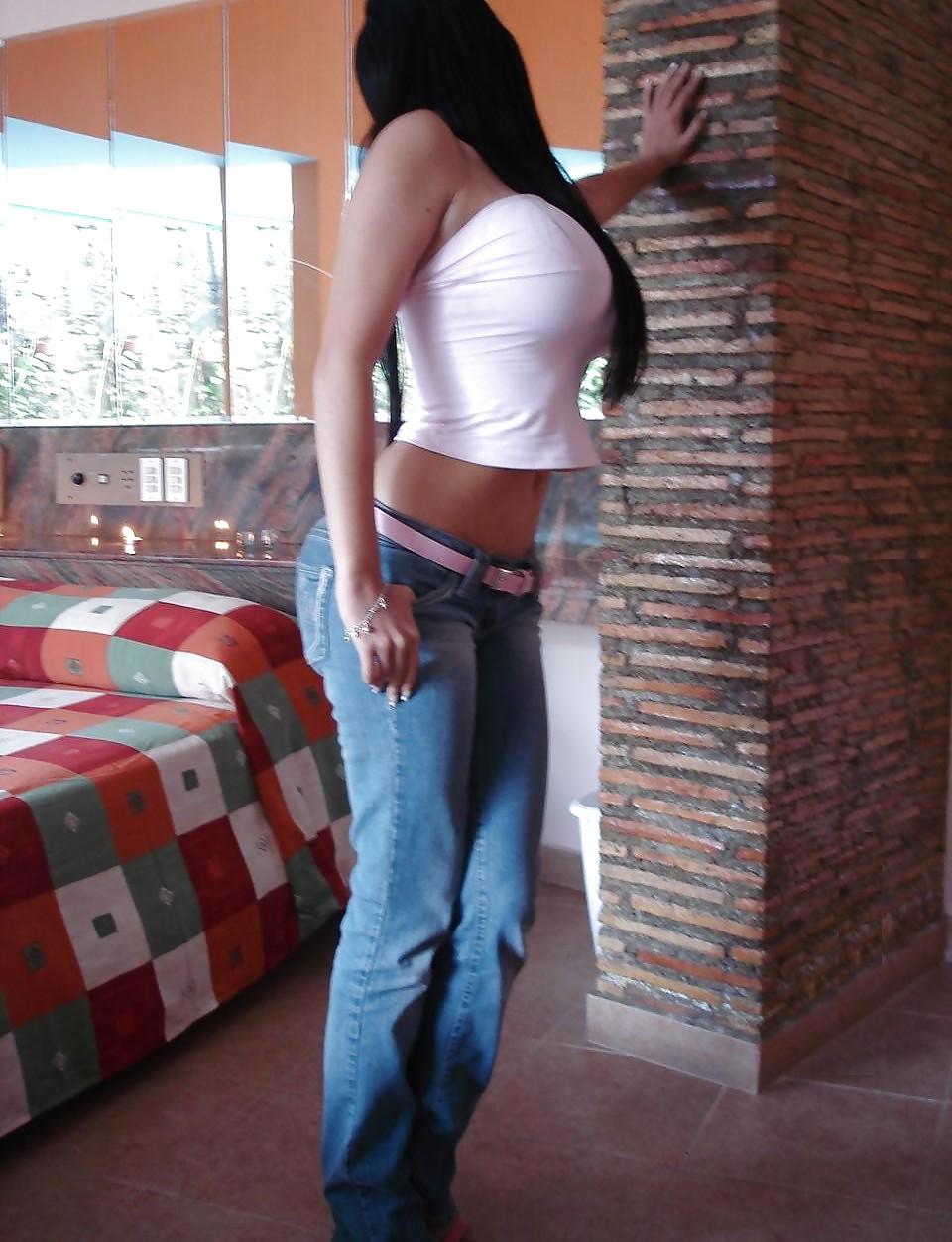 14P Latina sexy