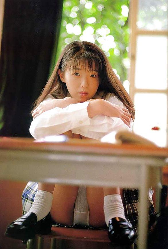 25P High school girls 07