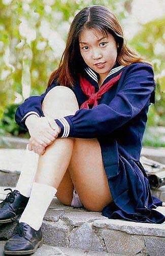 25P High school girls 07