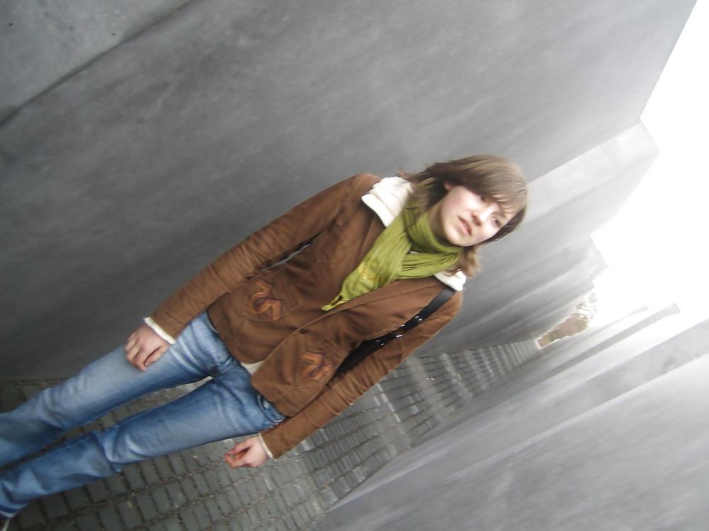 25P German Blond Teen