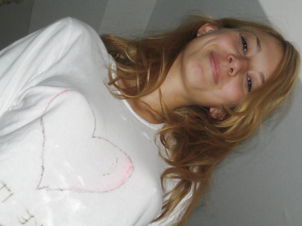 25P German Blond Teen