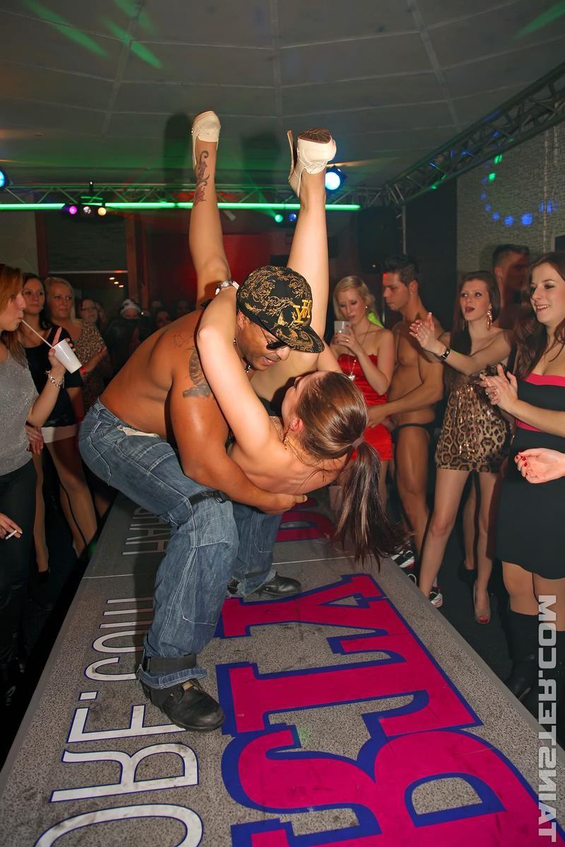15P Horny men shagging perfect drunk girls at a big sex club