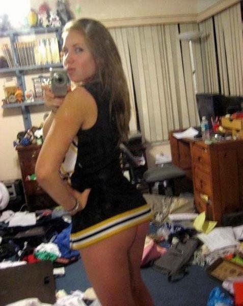 15P Real amateur teens get naughty