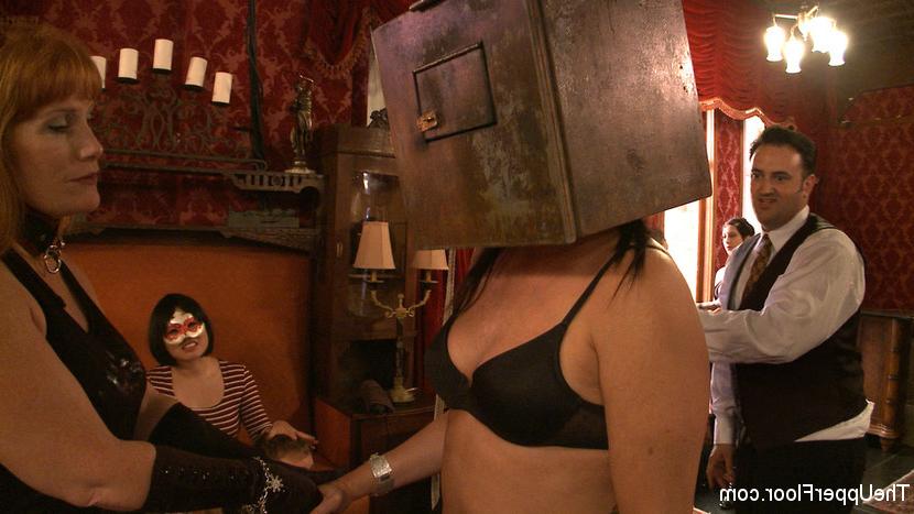 15P The House Steward hosts a community brunch of local BDSM Players