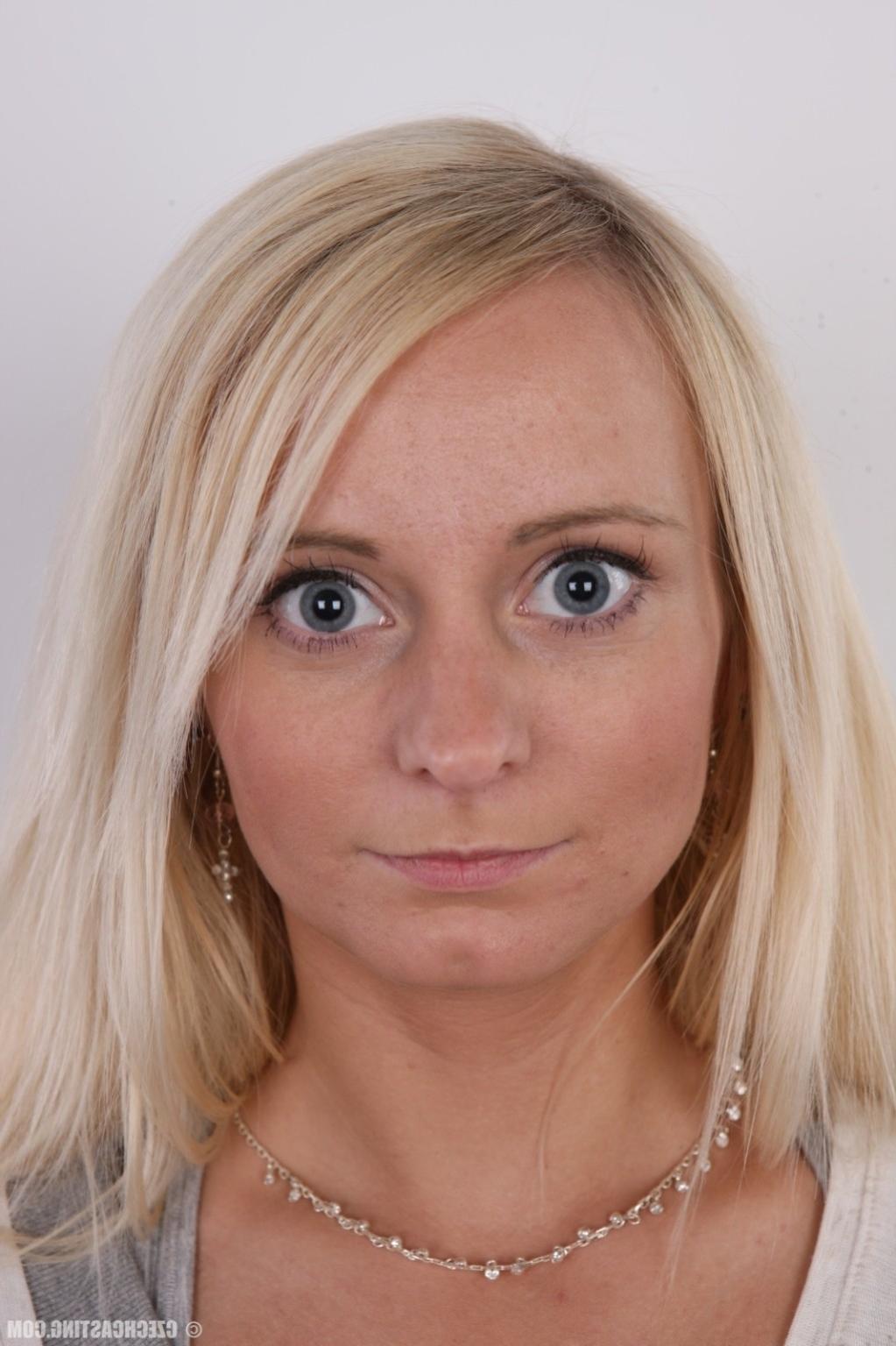 17P Petite blonde teen in casting pics