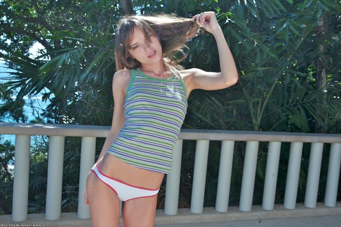 15P Ivana pulling down all her garments