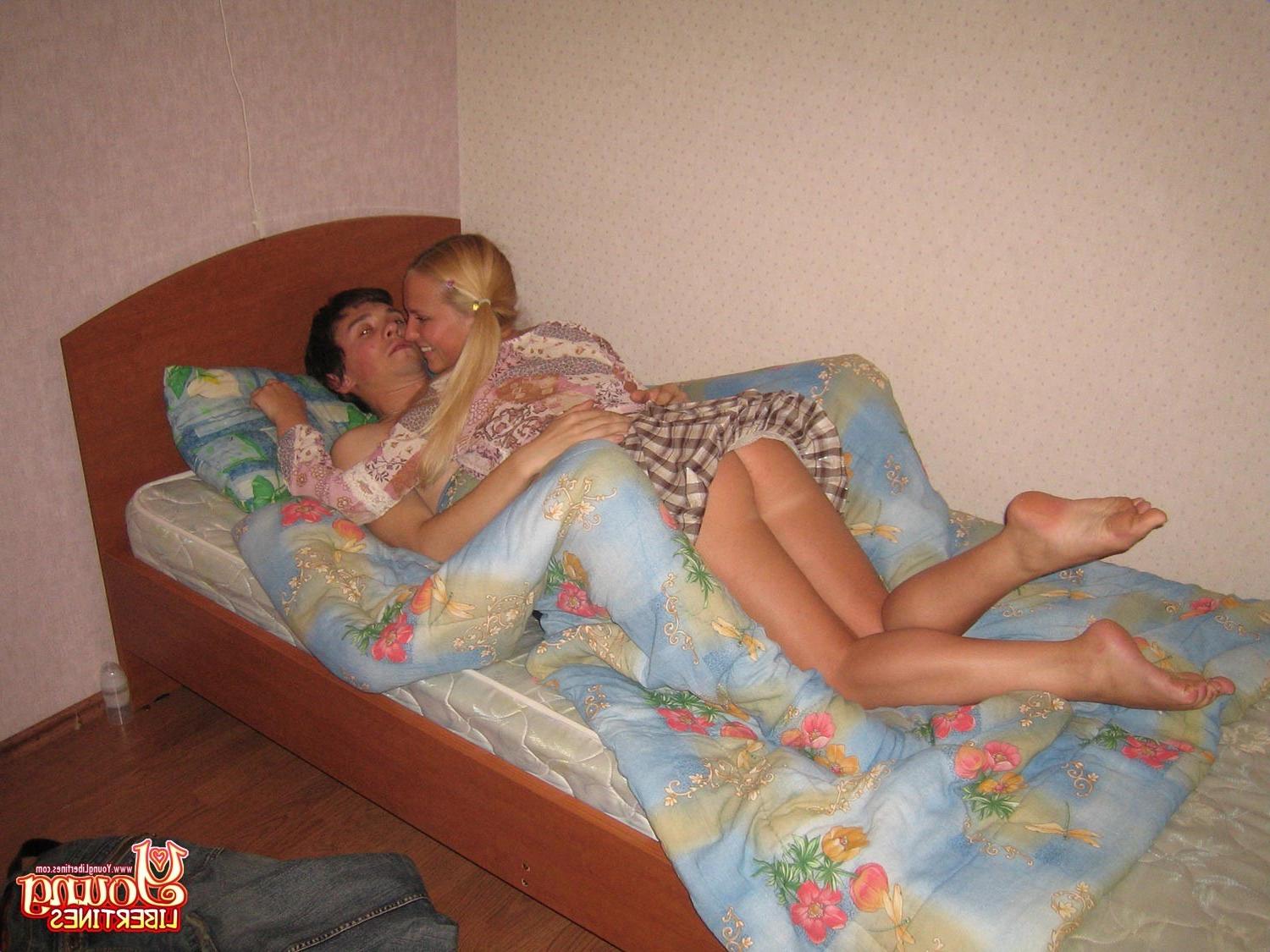 16P Amateur blonde teen fille baise