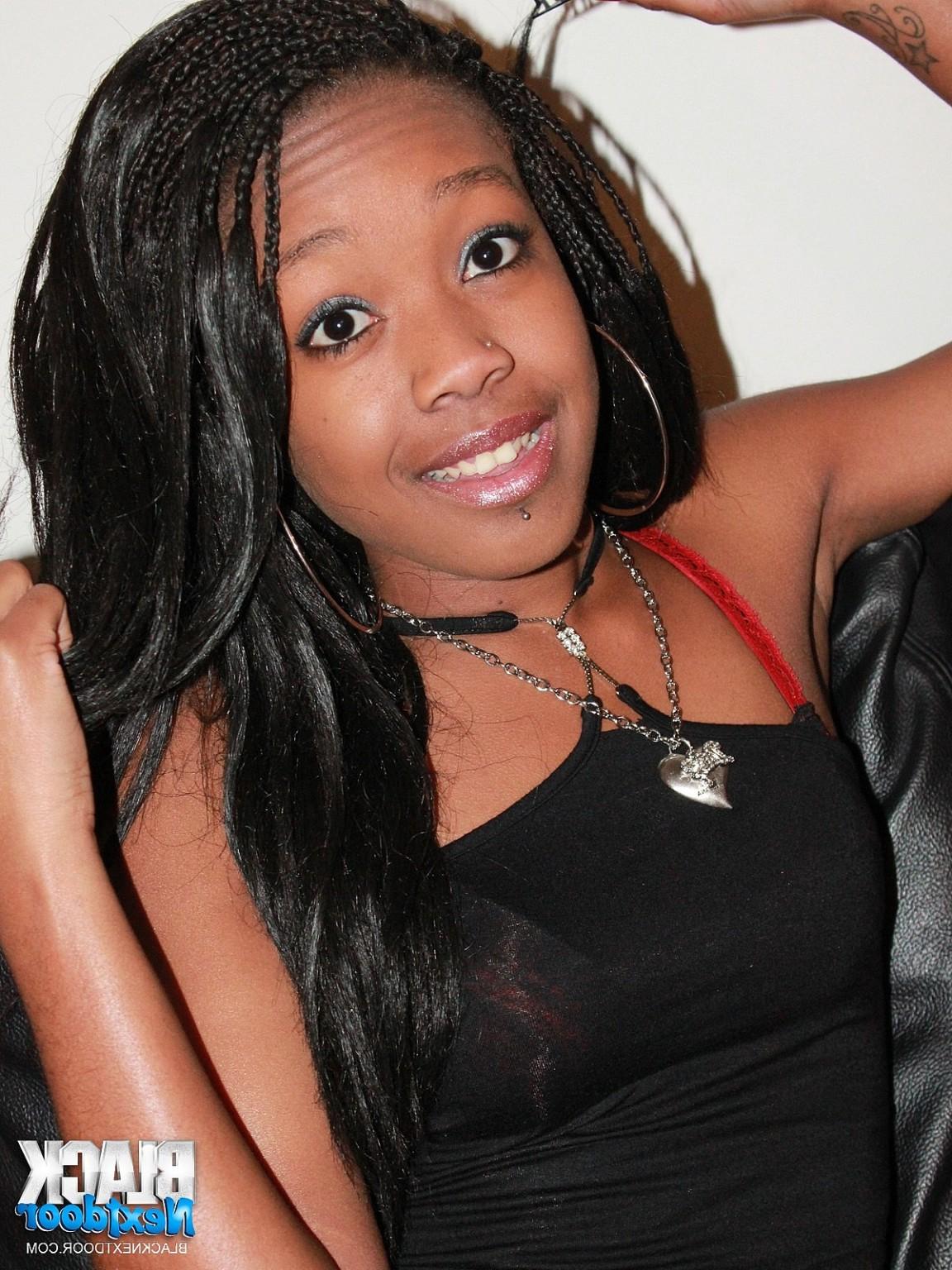 10P Nice teen girl with sexy naked body