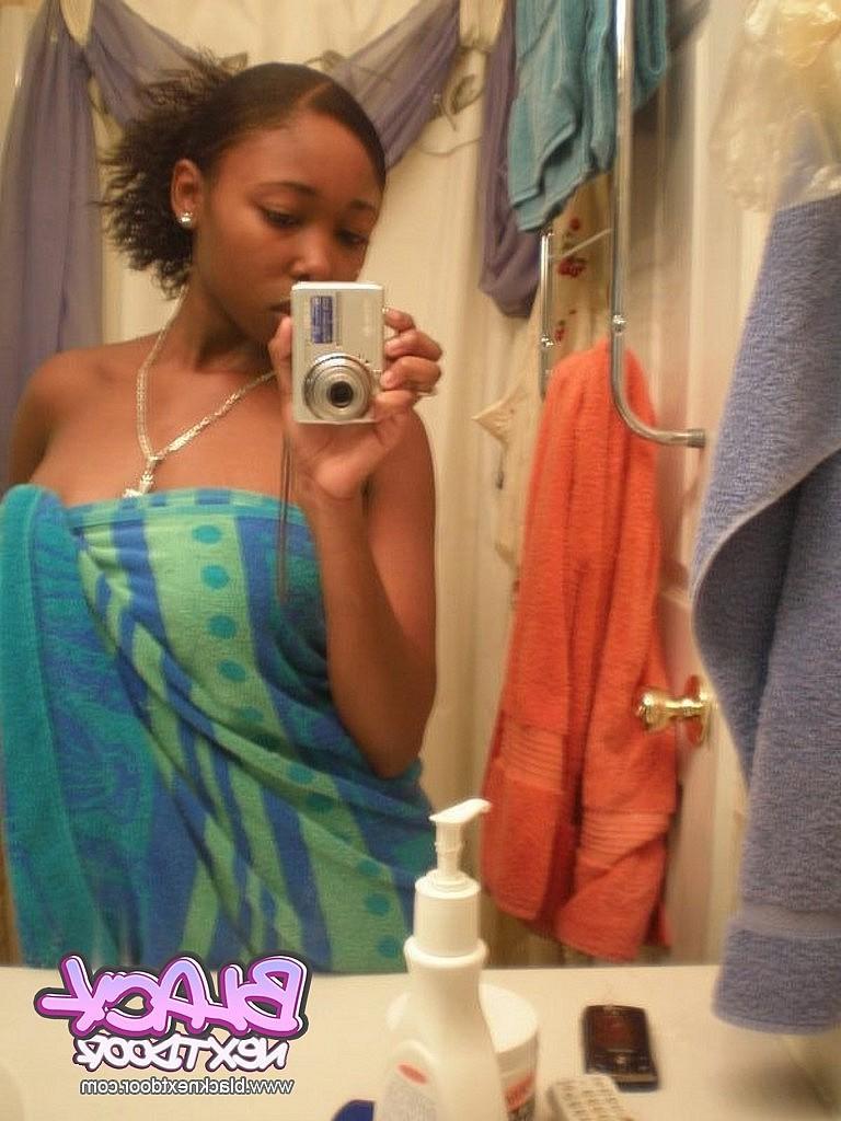 10P Beautiful teen infront of mirror