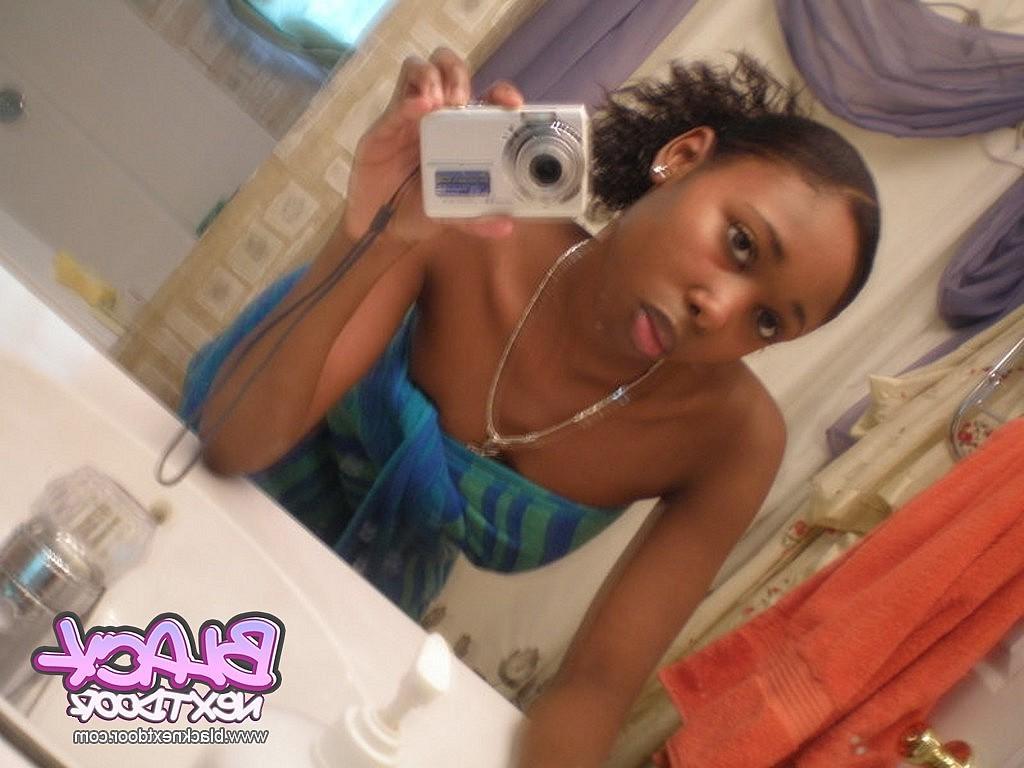 10P Beautiful teen infront of mirror