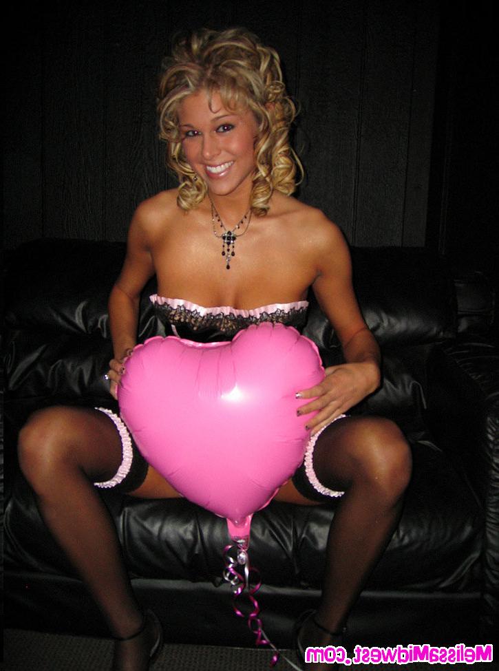 6P Melissa Midwest valentines day at the srtip club