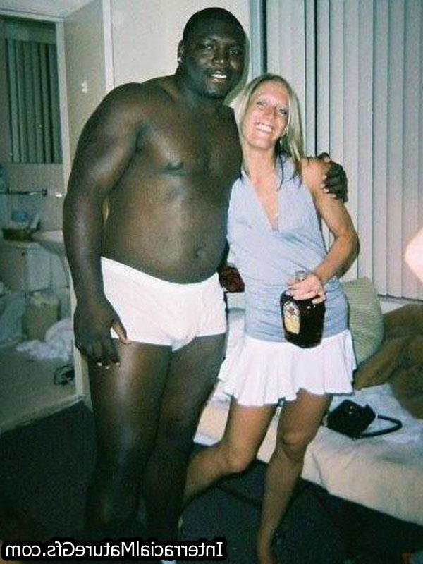 15P Interracial Mature Girlfriends taking black cock