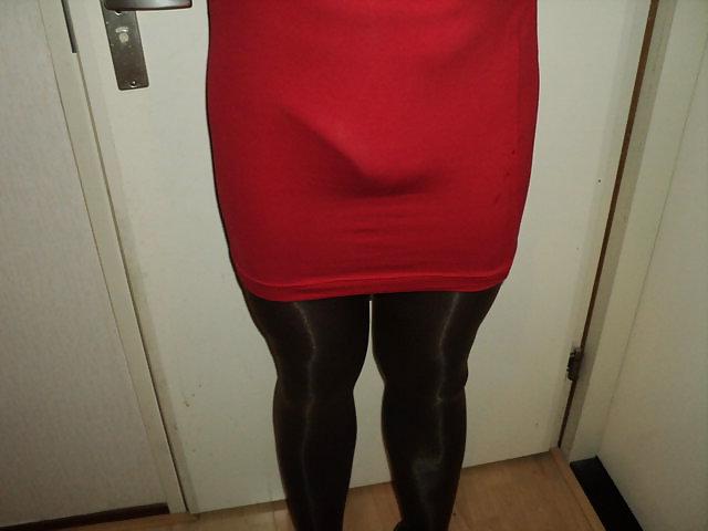 25P HORNY IN PANTYHOSE
