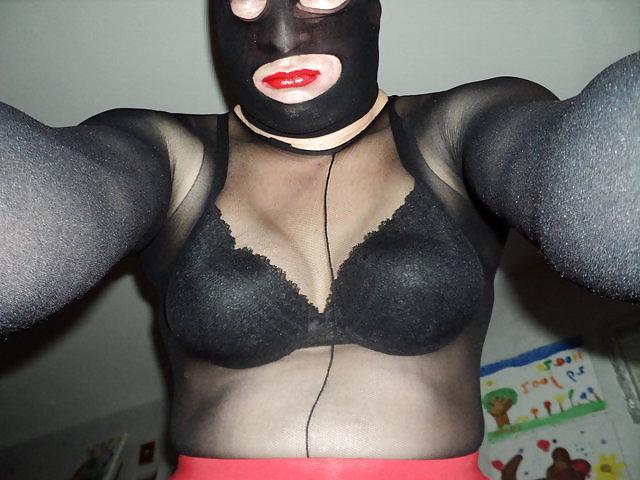25P HORNY IN PANTYHOSE