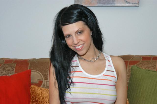 15P Check out this amateur blonde babe as she gets banged at her first time modeling