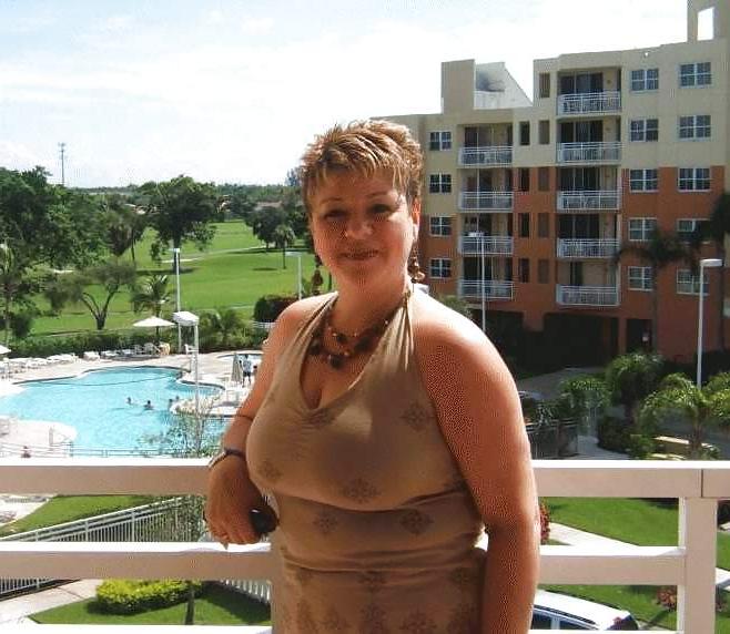 22P MILF SNOW BUNNY
