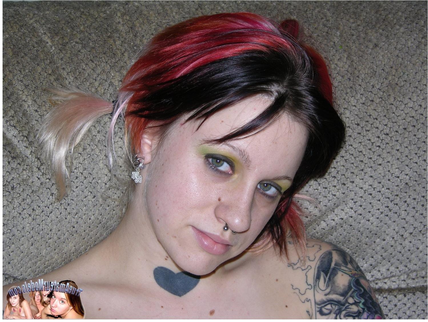 10P Amateur Death Metal Chick Spreading All Apart Nude