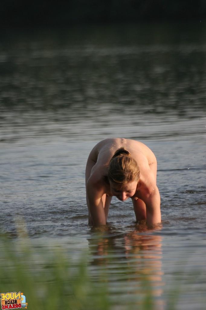 15P Guy and his girlfriend totally nude