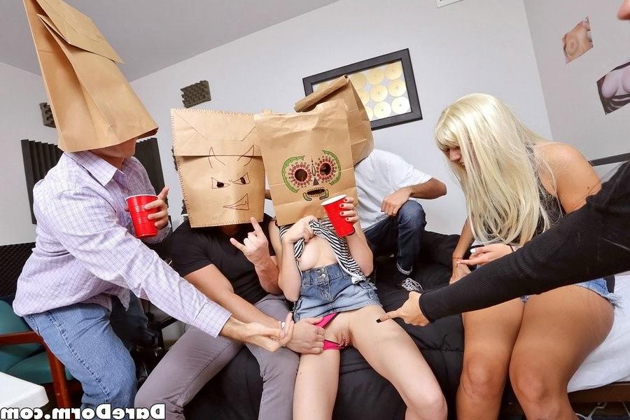 12P Two college couples swinging and sharing cocks with pussies