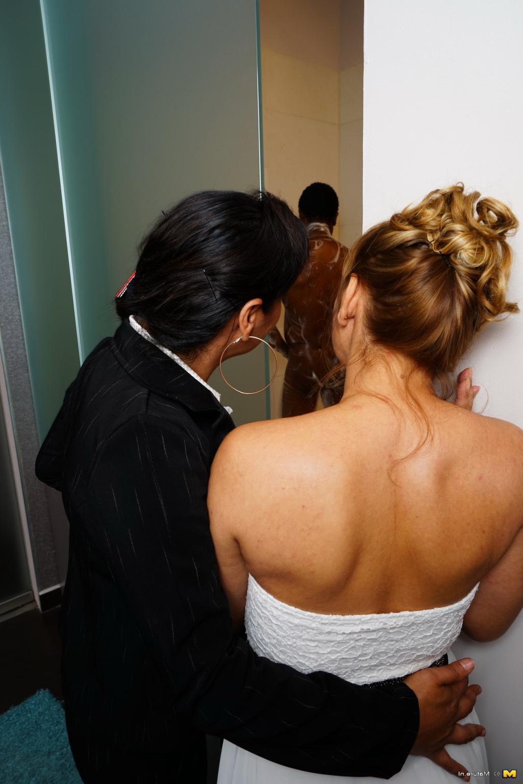 16P Naughty interracial mature threesome gets wild