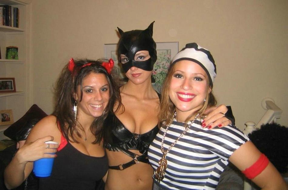 12P Homemade candid pictures of drunk girlfriends having hard sex