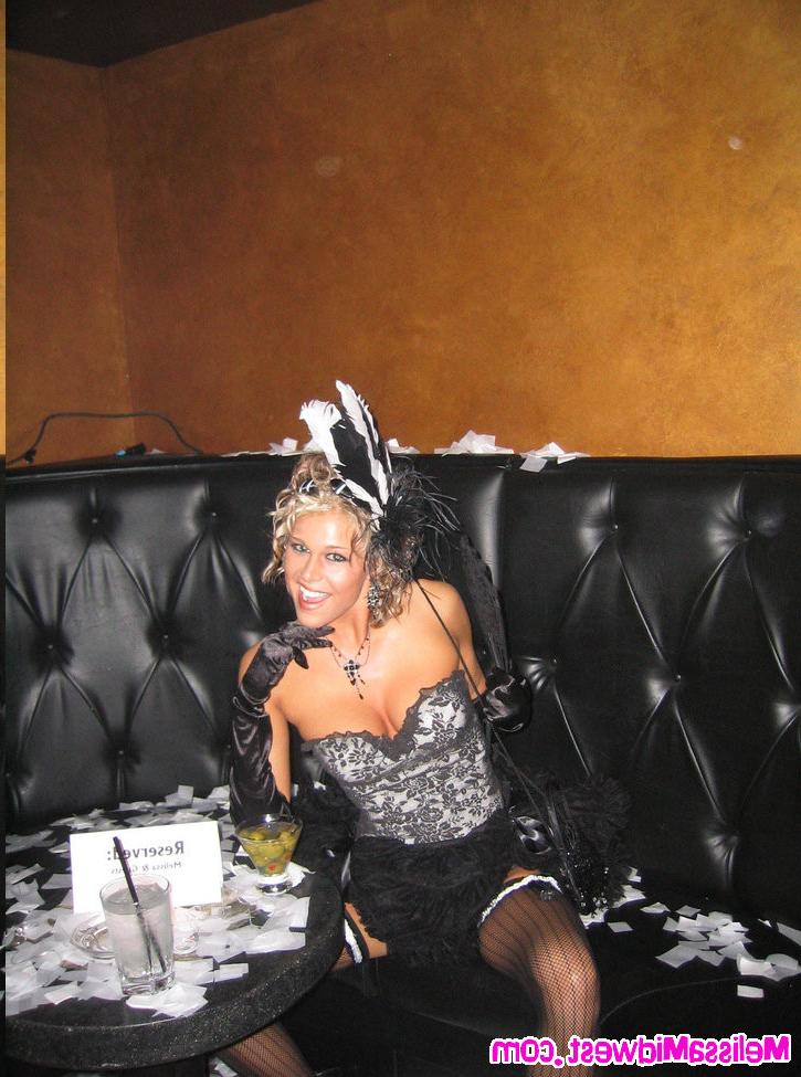 15P Melissa Midwest out at a club for Halloween licking dildo