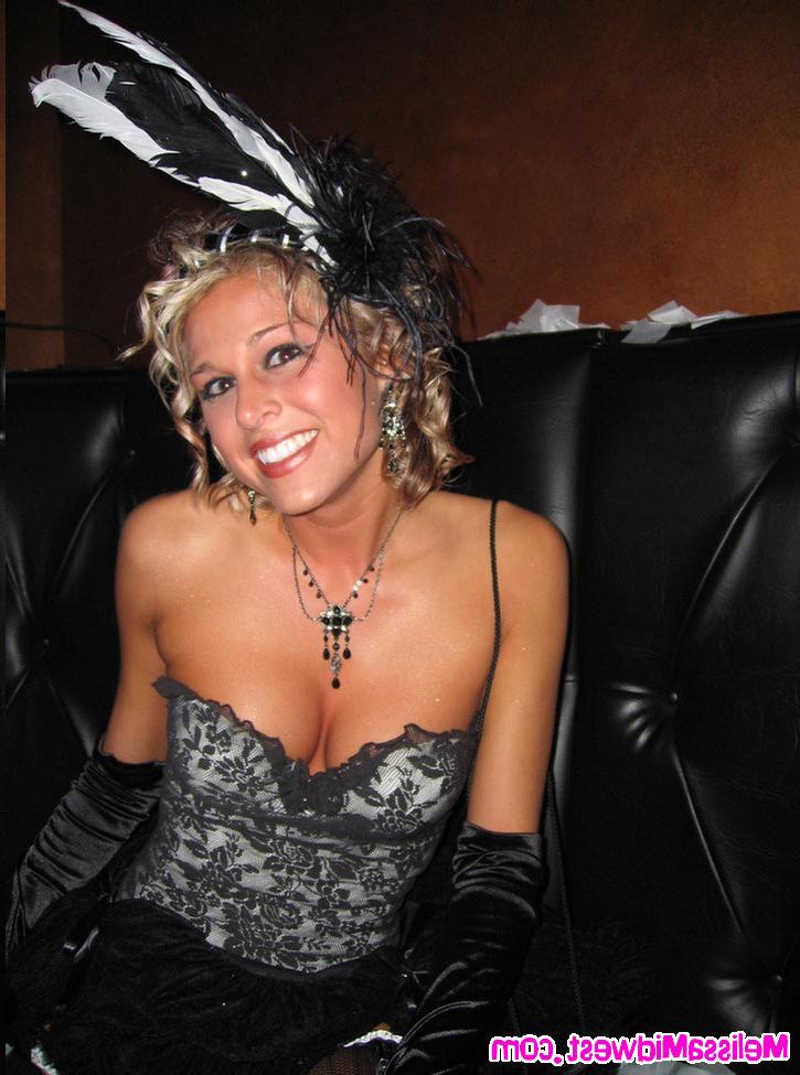 15P Melissa Midwest out at a club for Halloween licking dildo