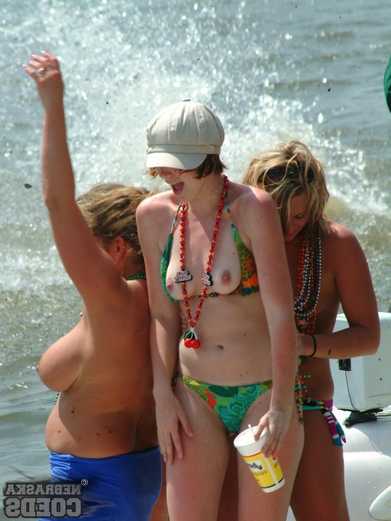 18P Nebraska Coeds get naked and naughty at Party Cove