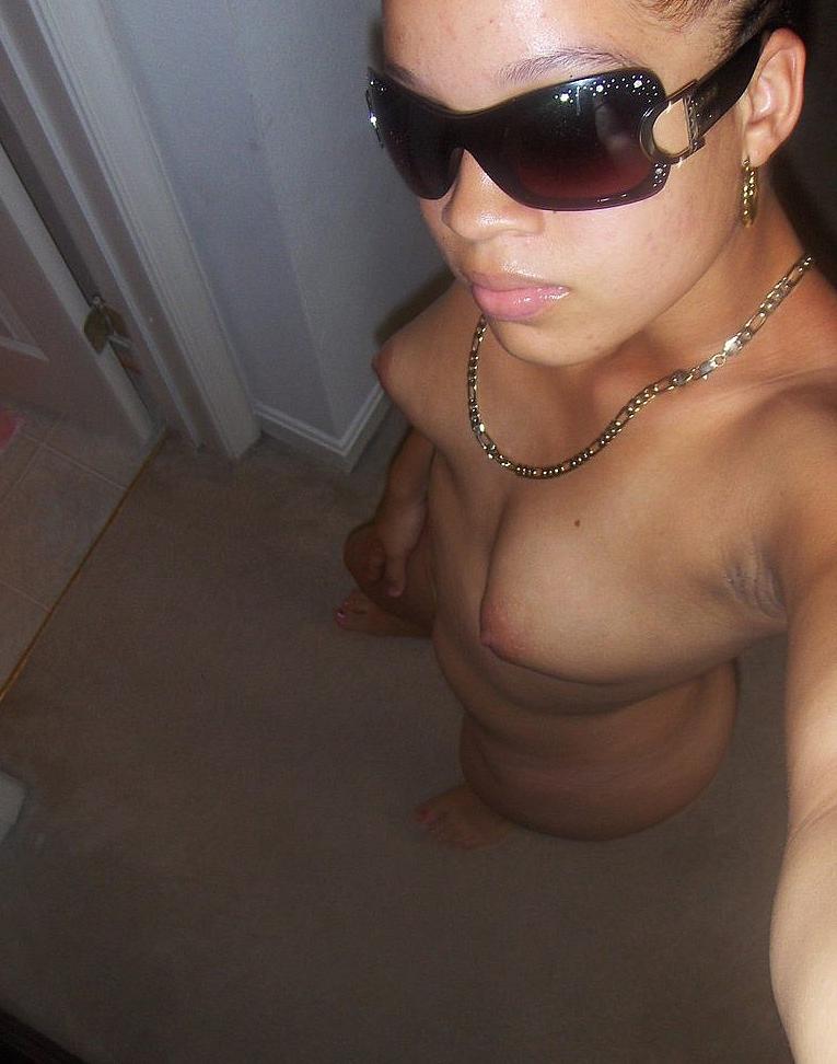 12P Stolen amateur shots of black teenies